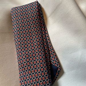 Beautiful Hermès tie... WOW!